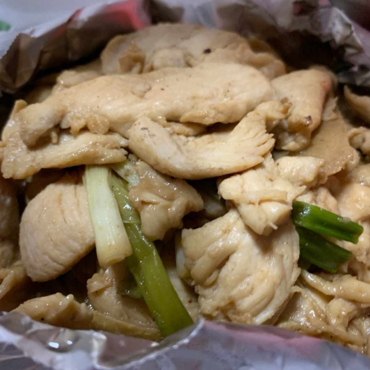 Filete de Pollo con Jengibre y Cebollina