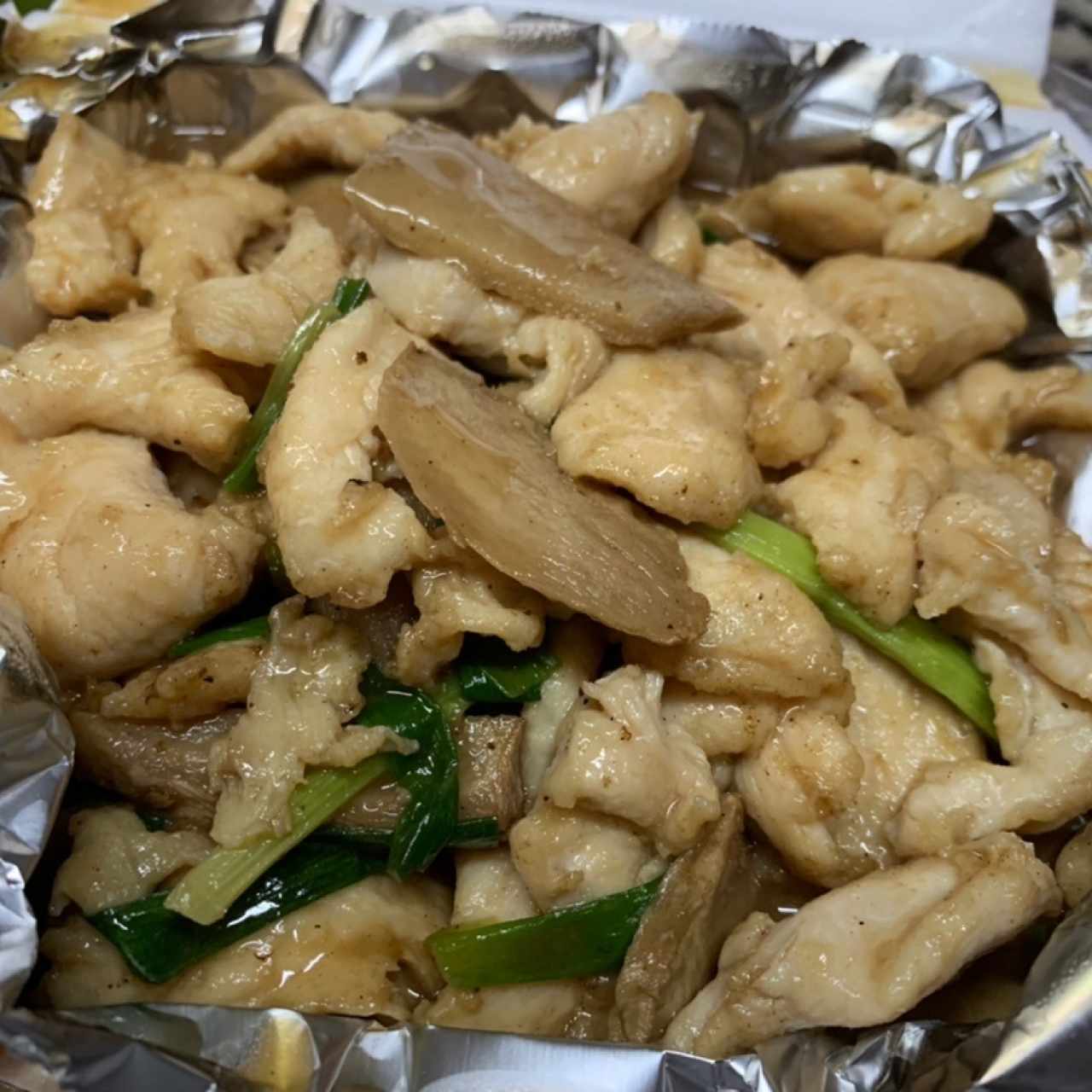 Filete de Pollo con Jengibre y Cebollina
