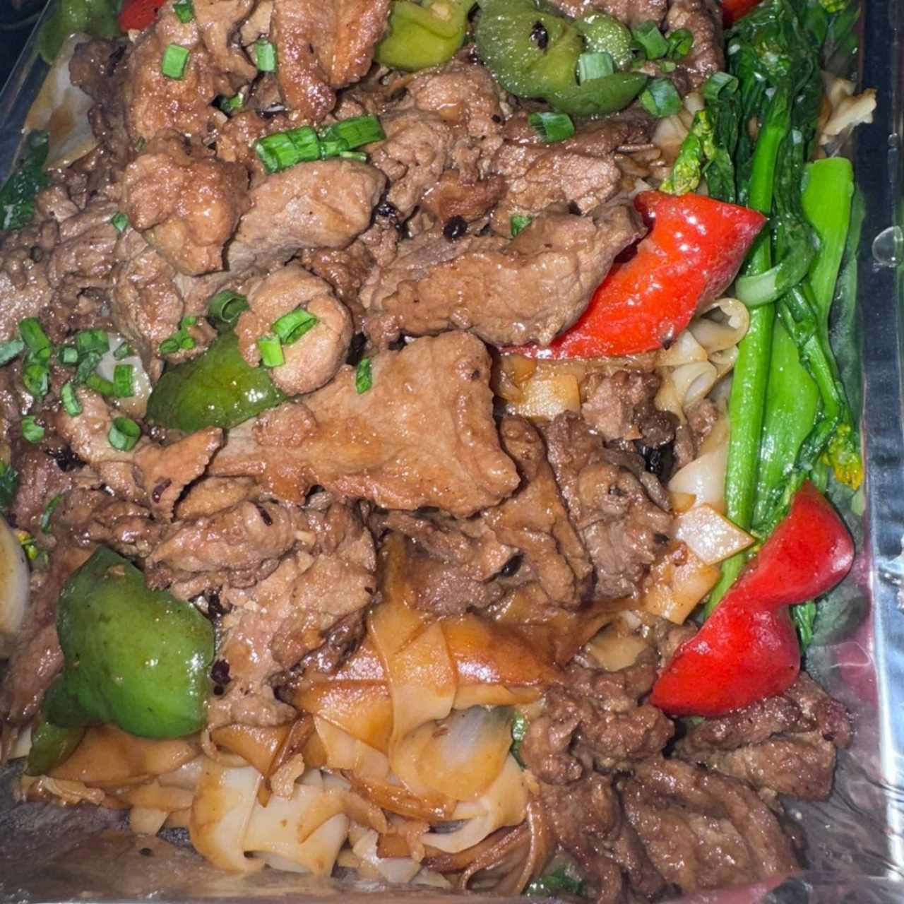 Chow Fun con Carne de Salsa Frijoles Negros