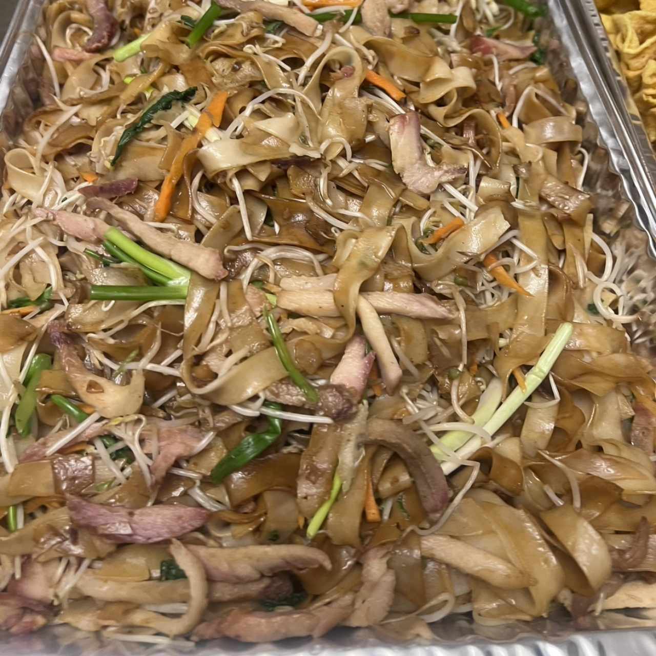 Chow Fun con Combinación Estilo Chino