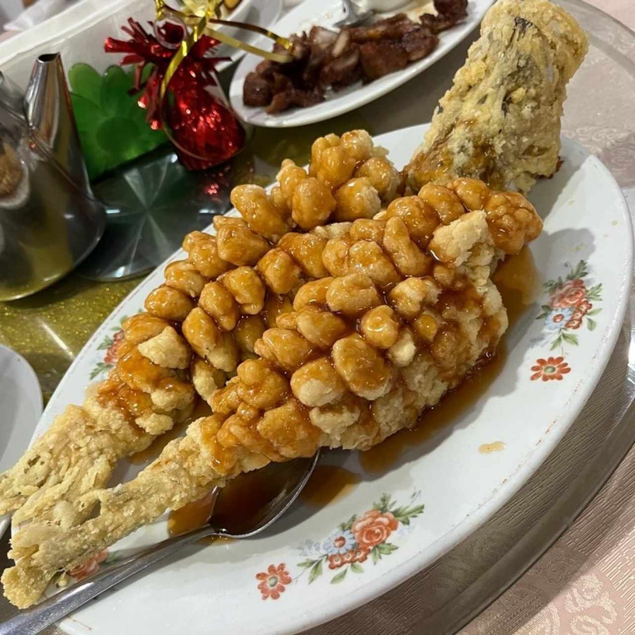 Robalo Racimo de Uvas con Salsa Agridulce