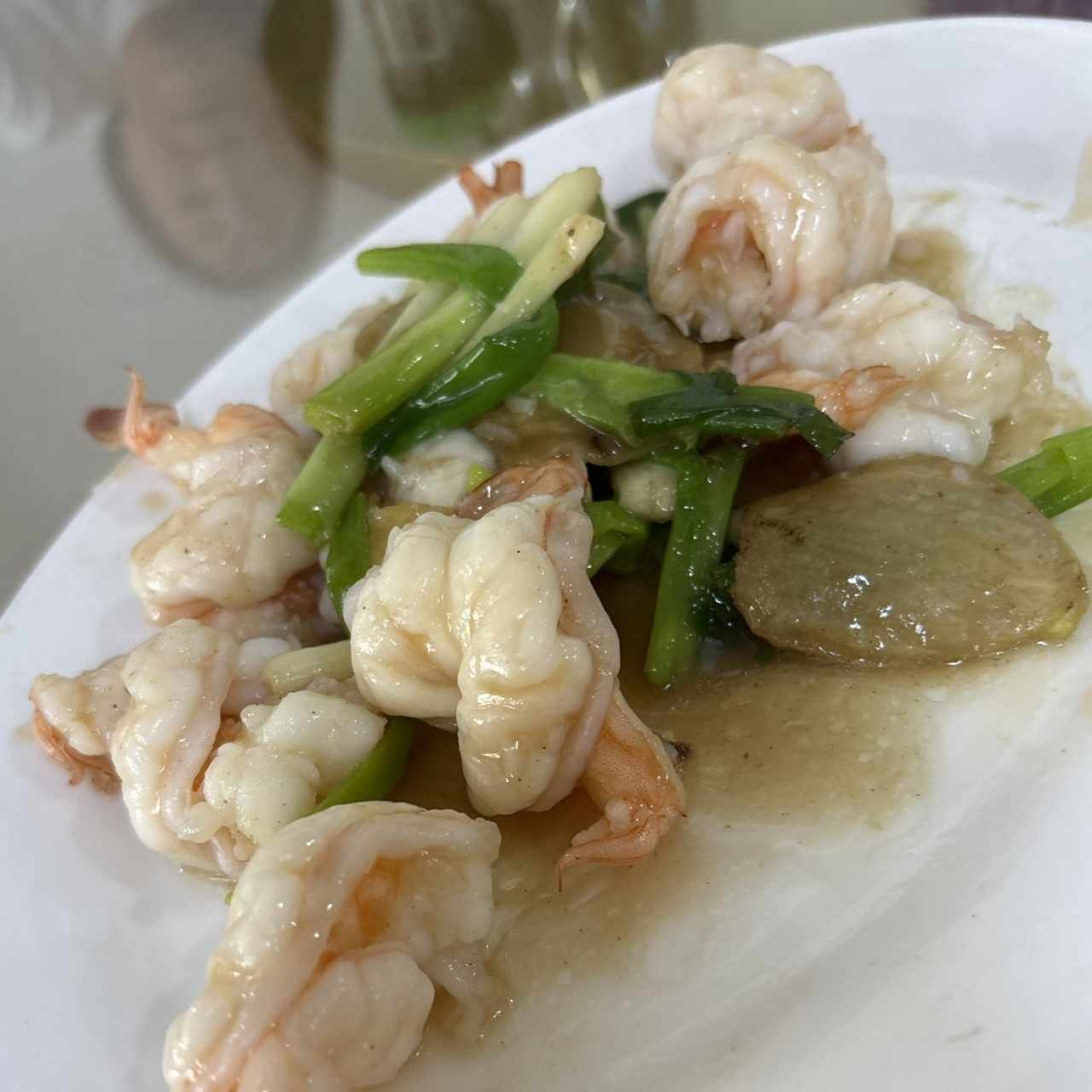 Langostino con Jengibre y Cebollina