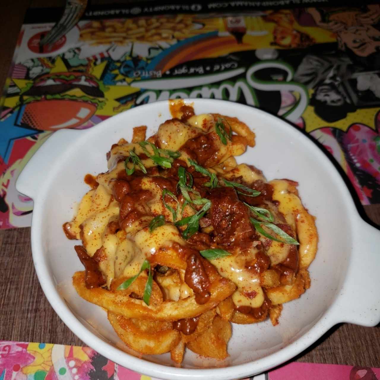 papas con queso y chili 