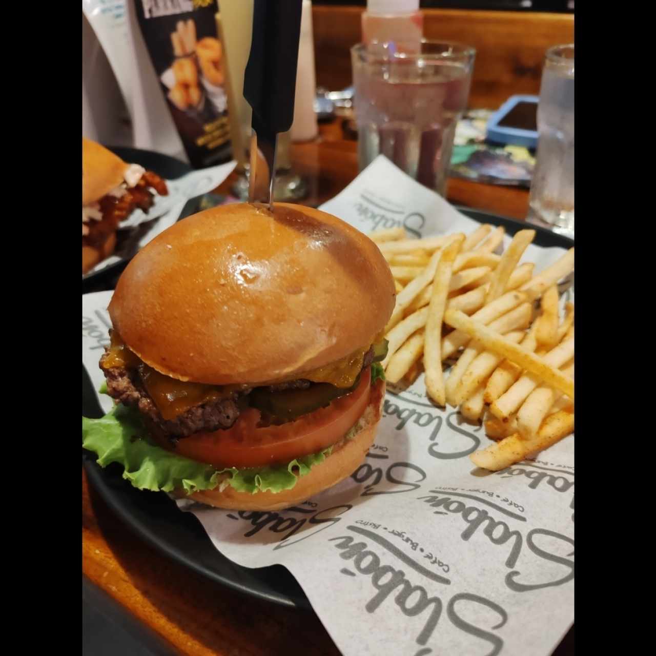 Burger - Retro Cheese Burger