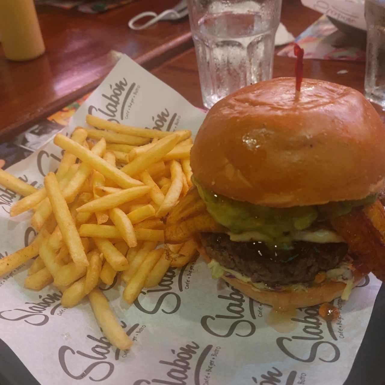 Top Burgers - La Panameña