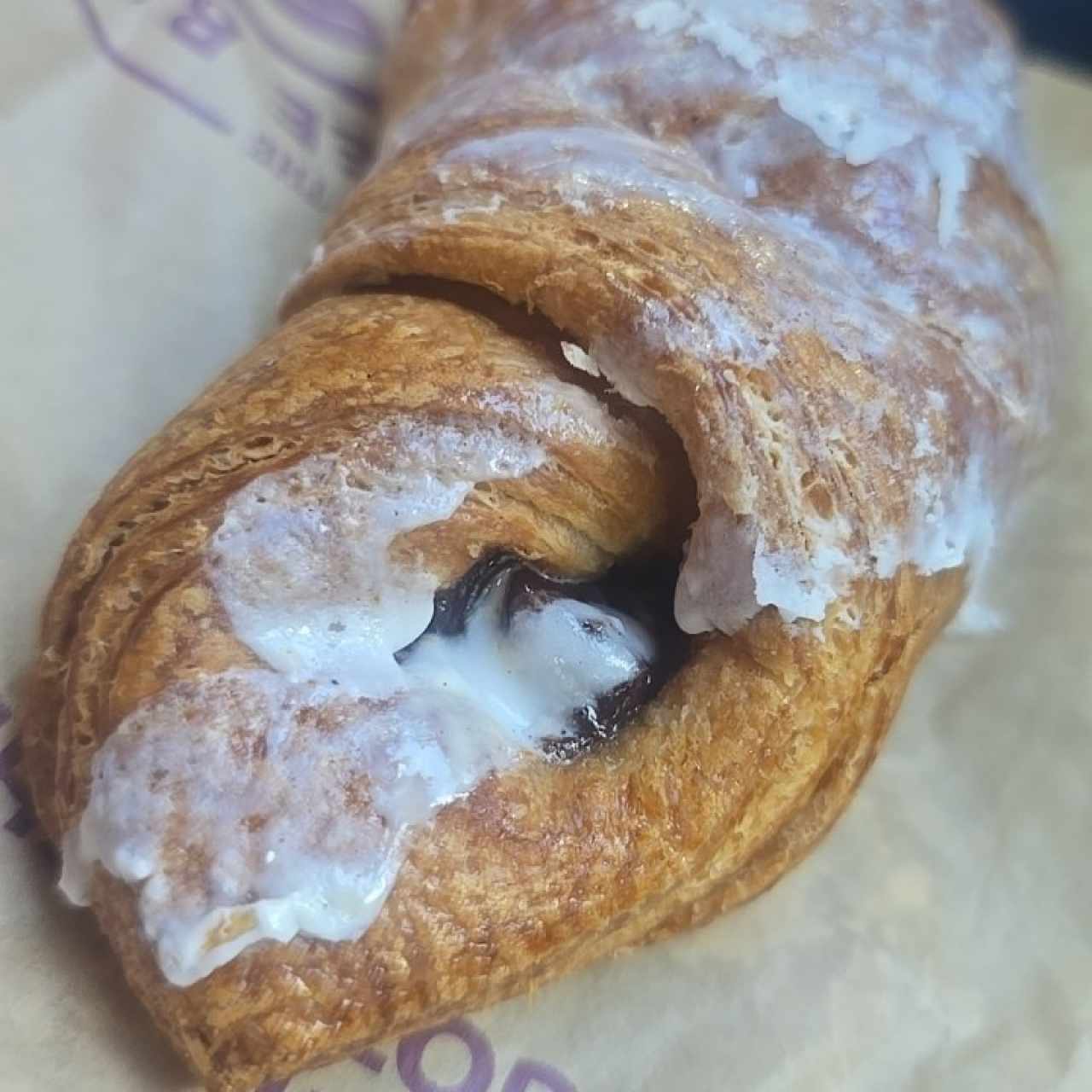Croissant de Queso Crema y Guayaba