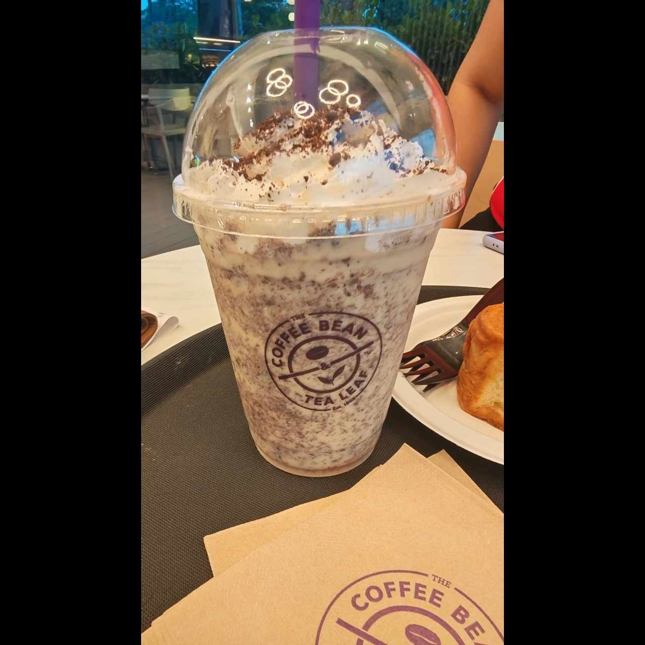 Ice Blended Cookies & Cream