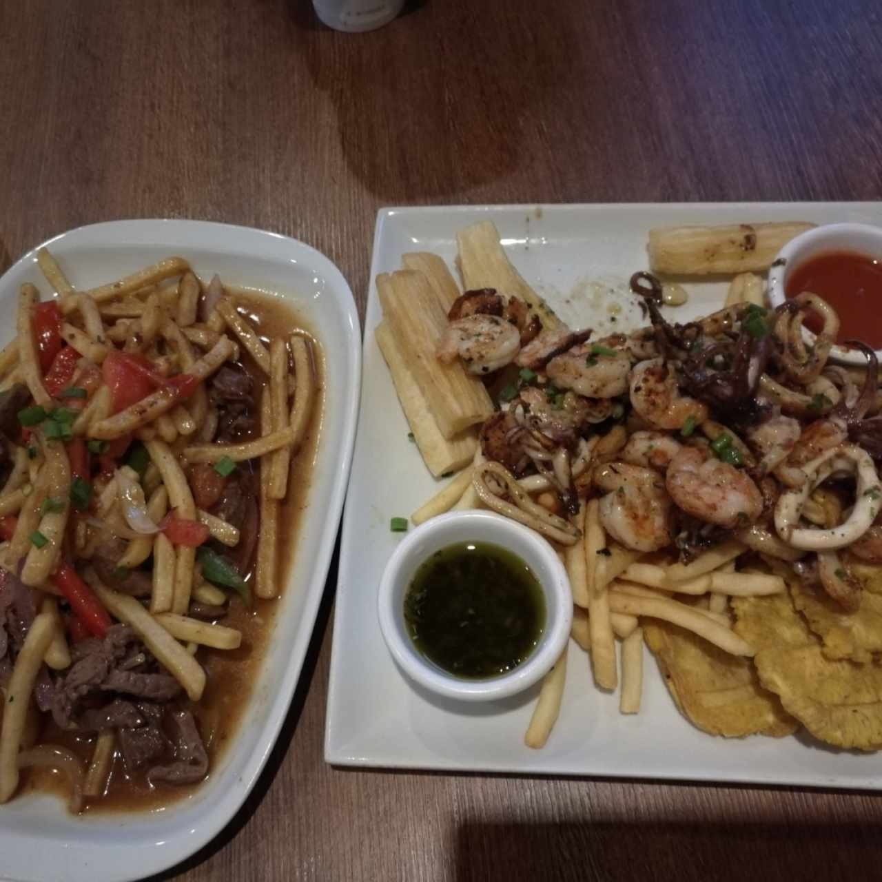parrilla da de marisco y lomo saltado 