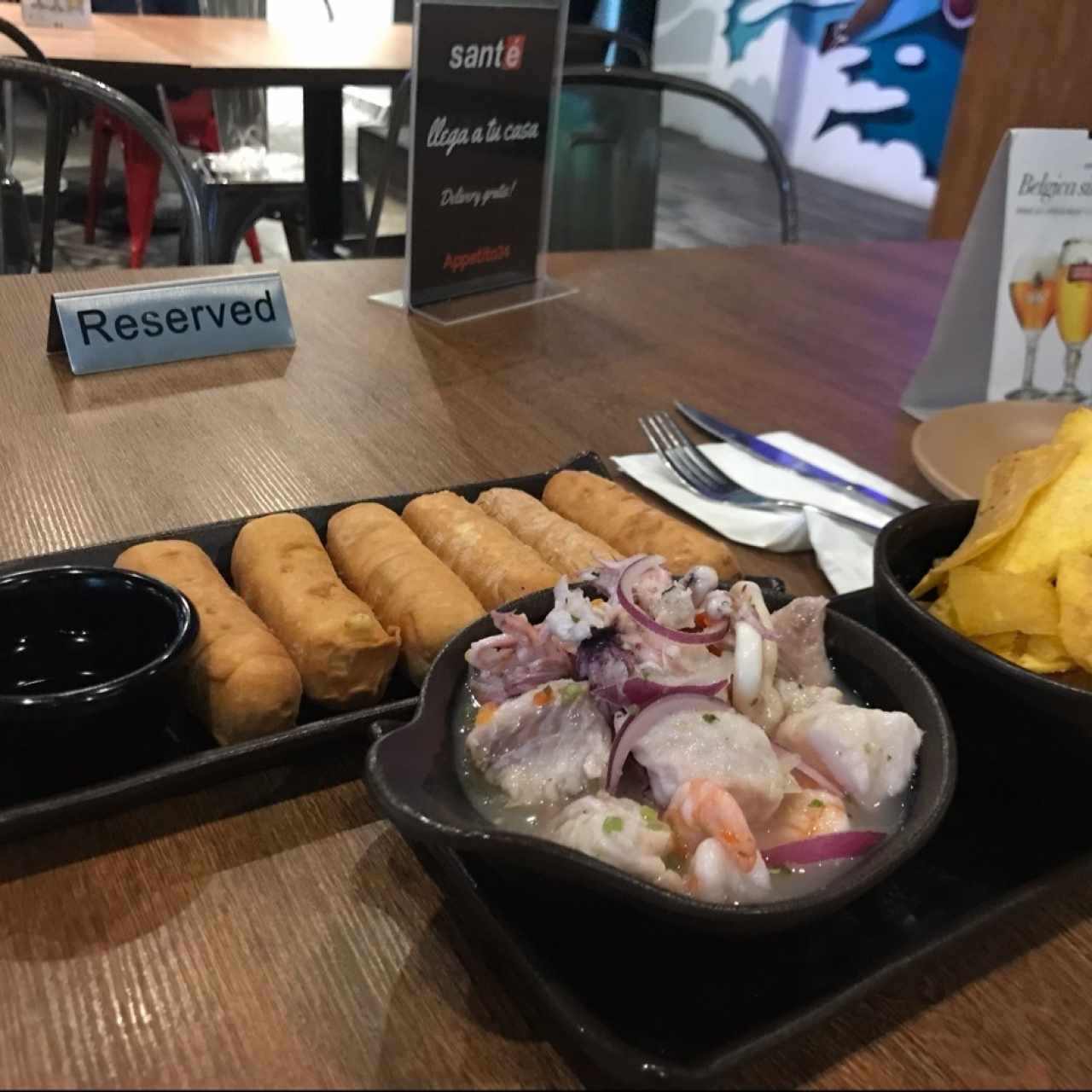 tequeños, ceviche mixto. 