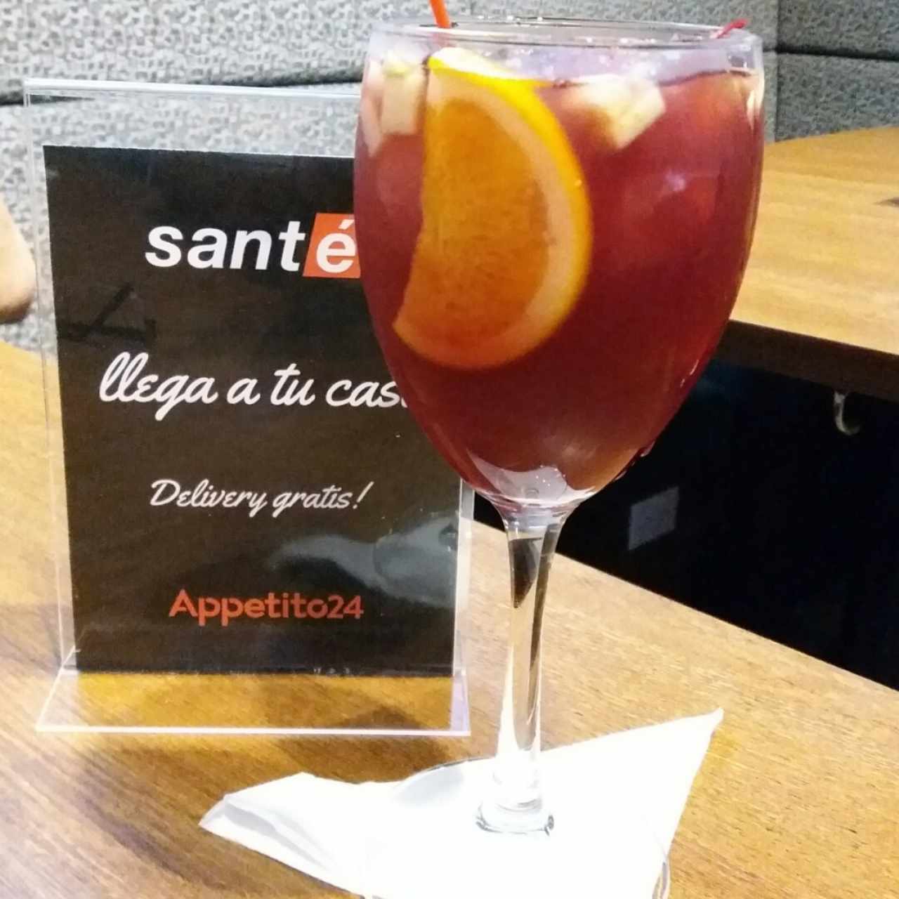 Sangría "especialidad de la casa"