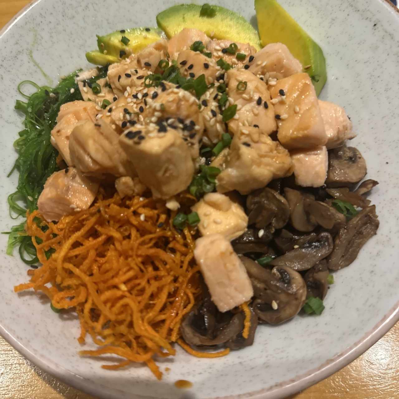 Salmón Poke