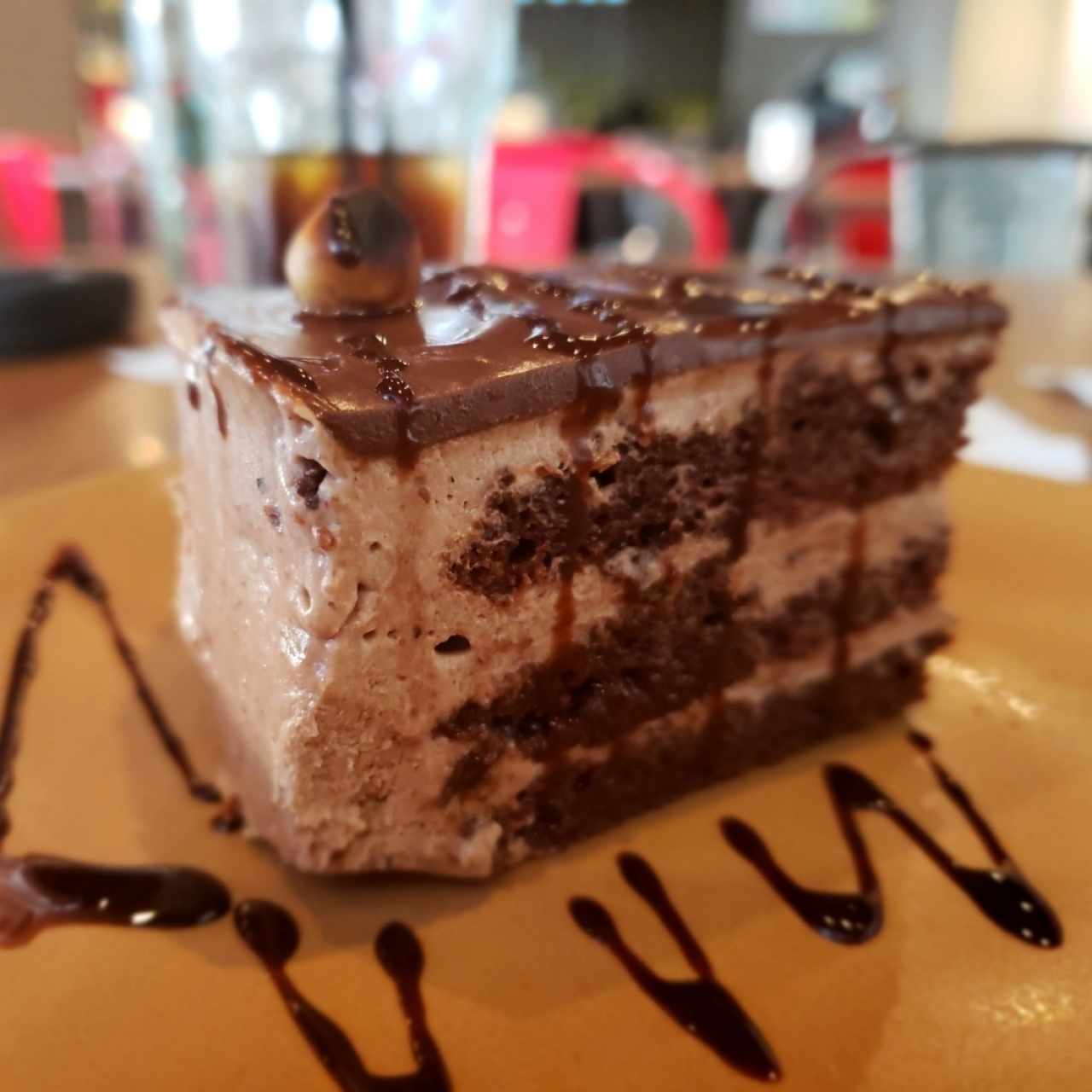 Dulce de chocolate con avellana, postre del dia