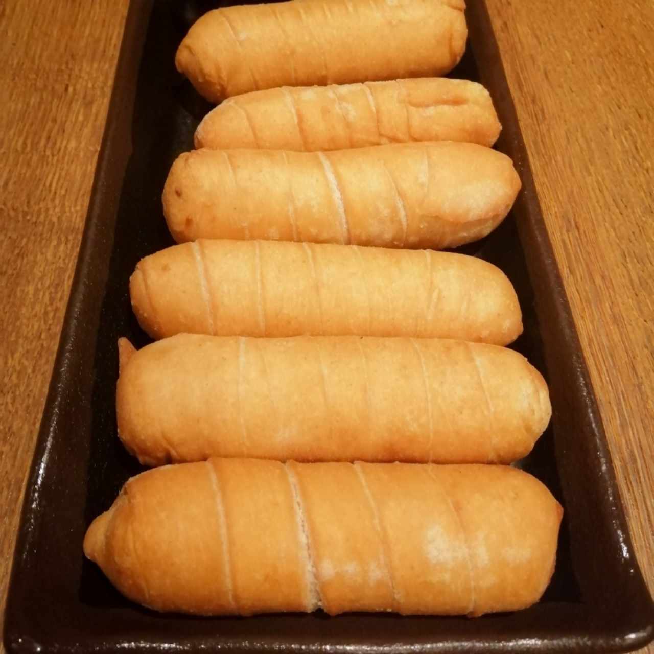 tequeños de entrada. Muy buenos.