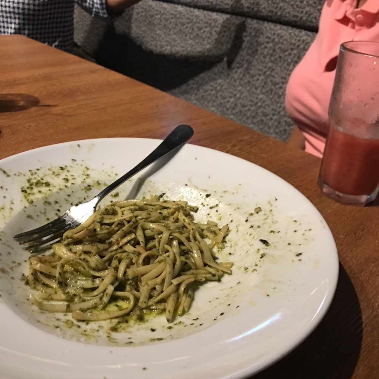 al pesto de camarones 