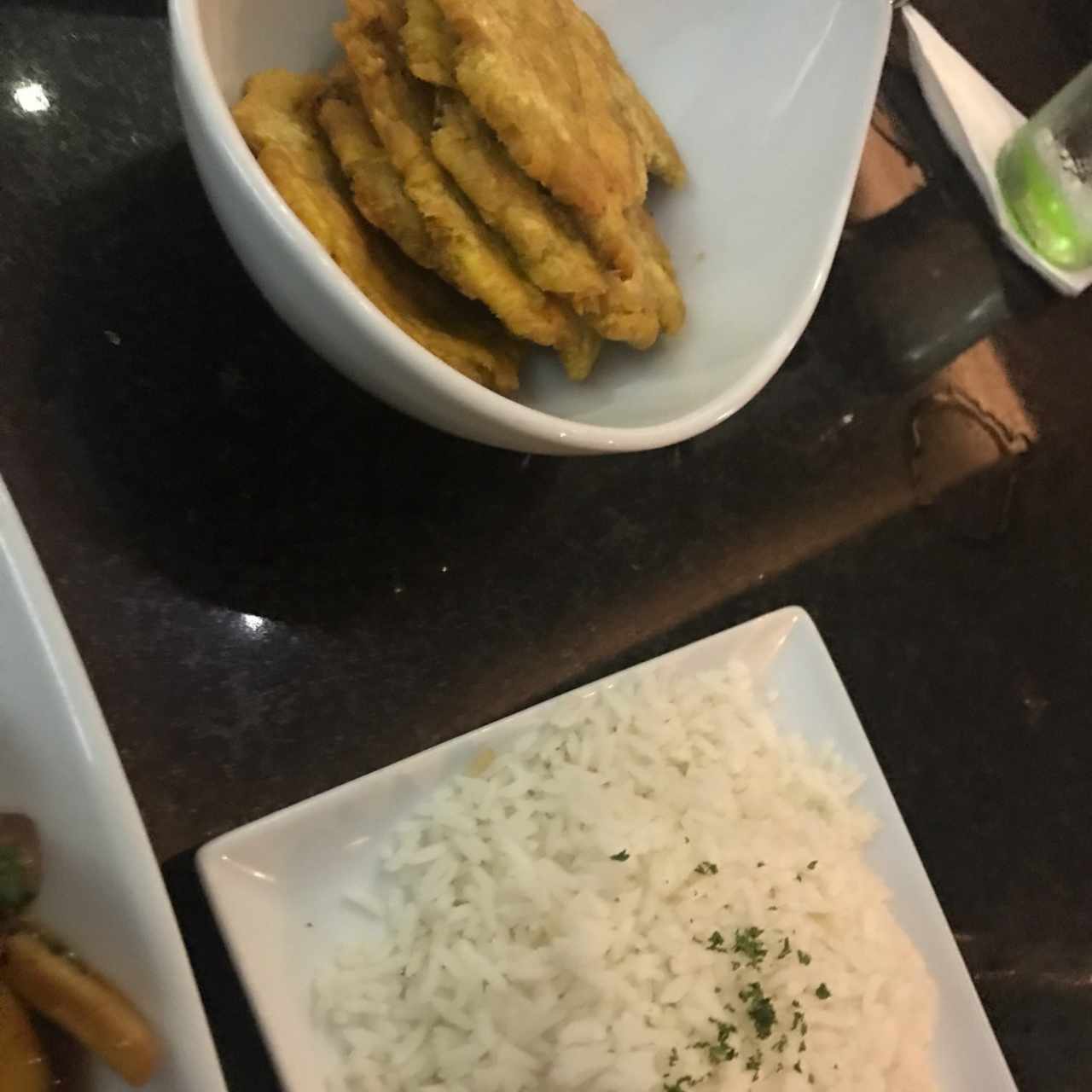 arroz blanco y patacones