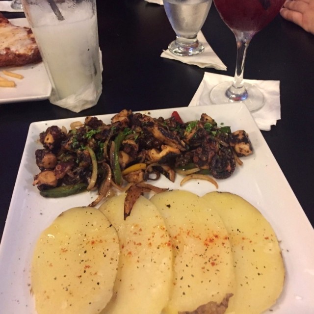 Mariscos - Pulpo al carbón