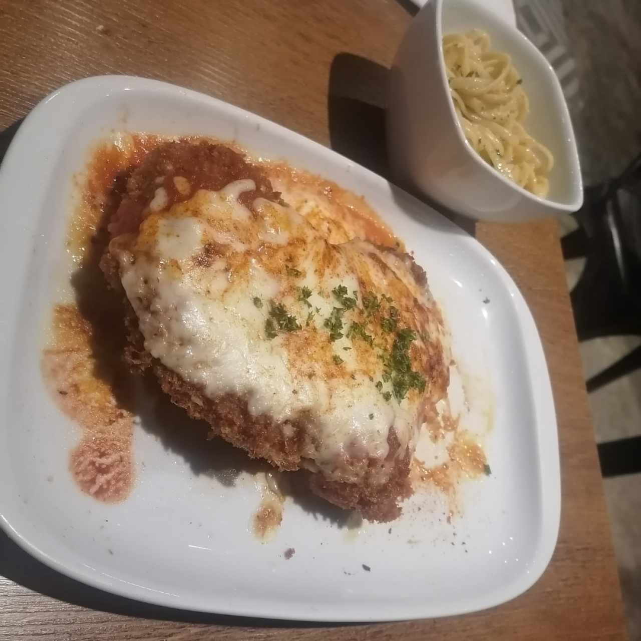 Pollo + Acompañamiento - Milanesa Parmesana