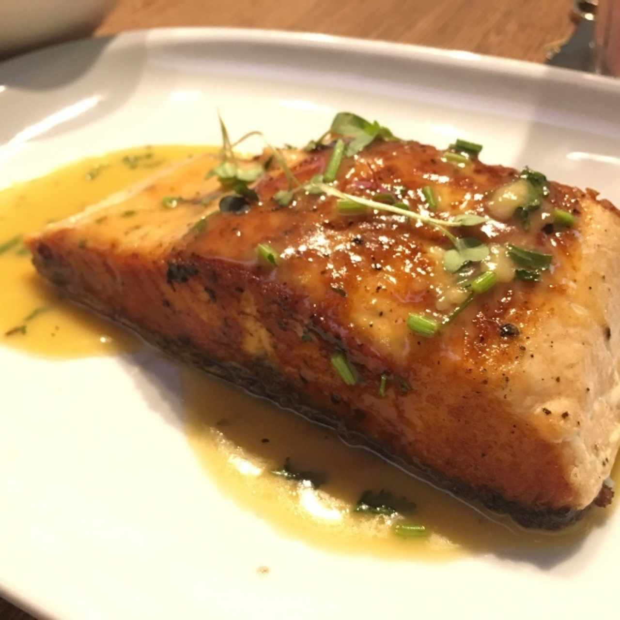 Salmón en salsa de naranja