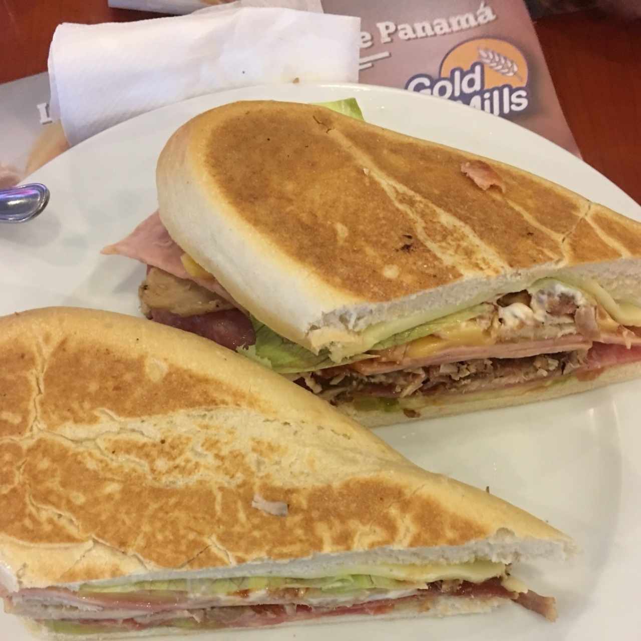 Rico emparedado cubano ... 