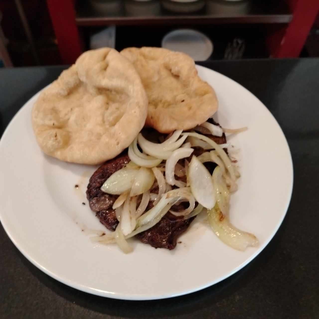 Hígado encebollado 