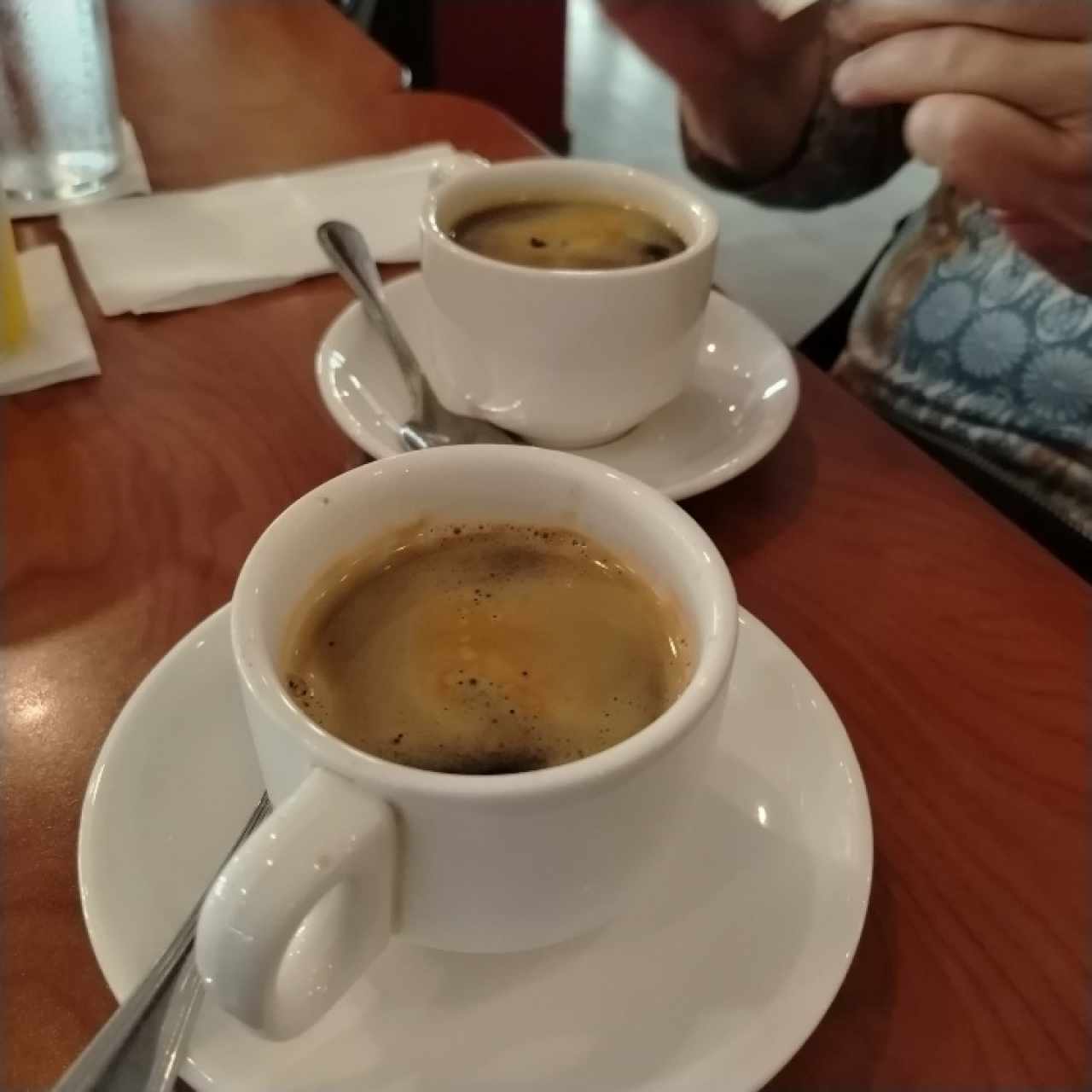Café americano y expreso doble largo 