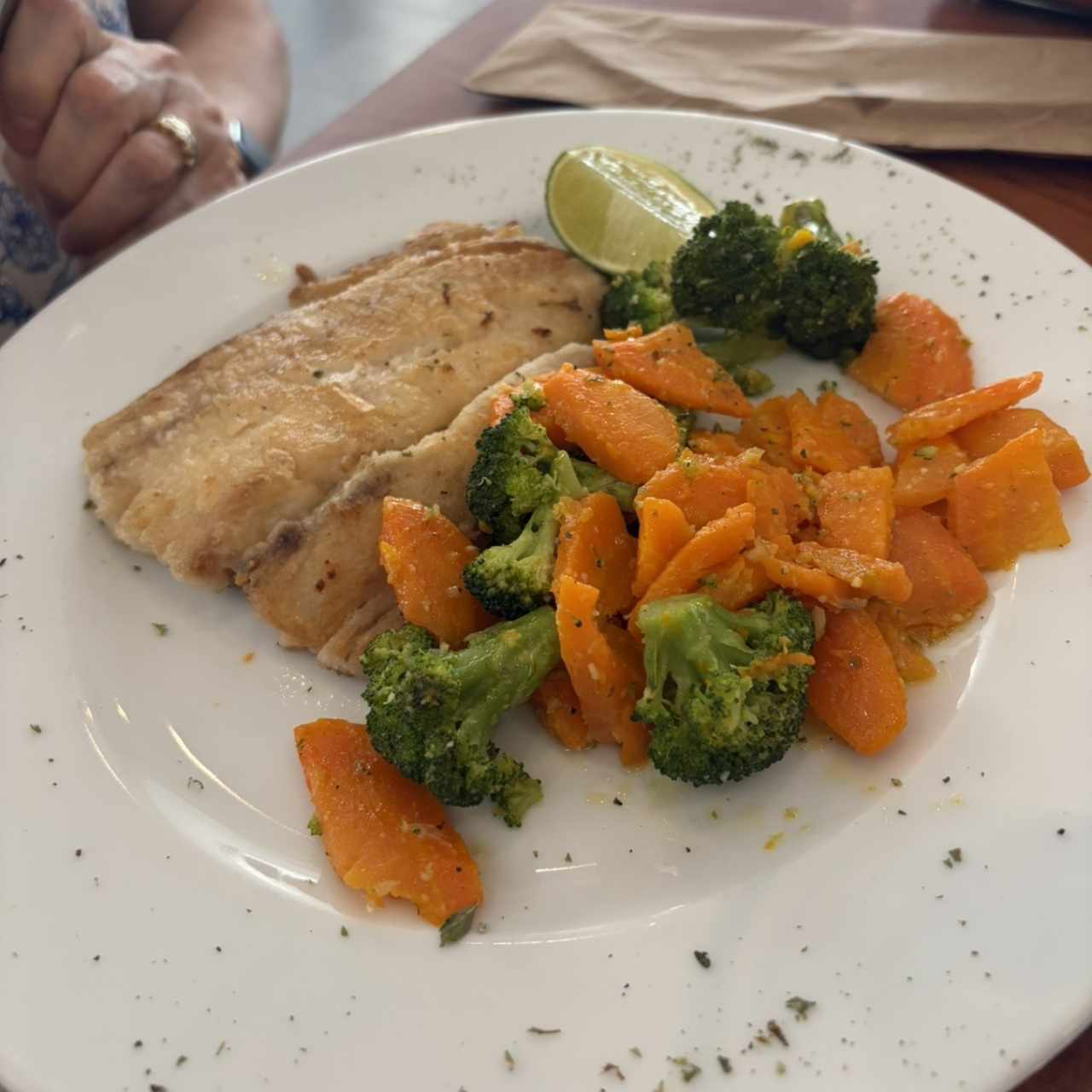 Corvina a la Plancha o Al Ajillo