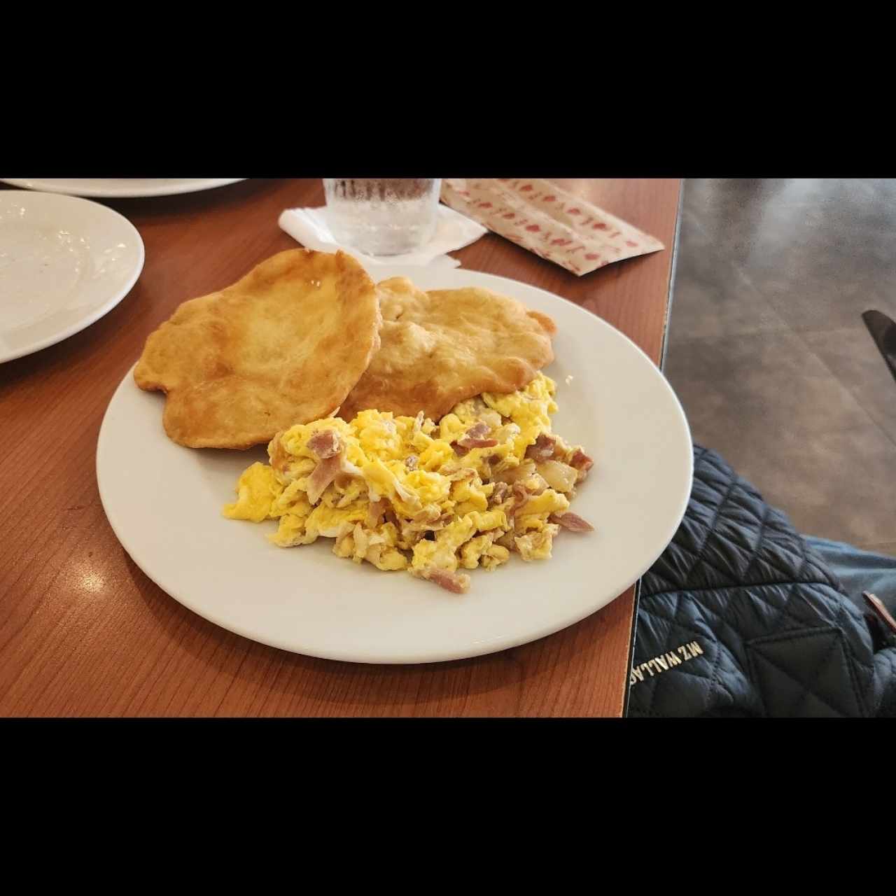 Huevos con Jamón o Tocino