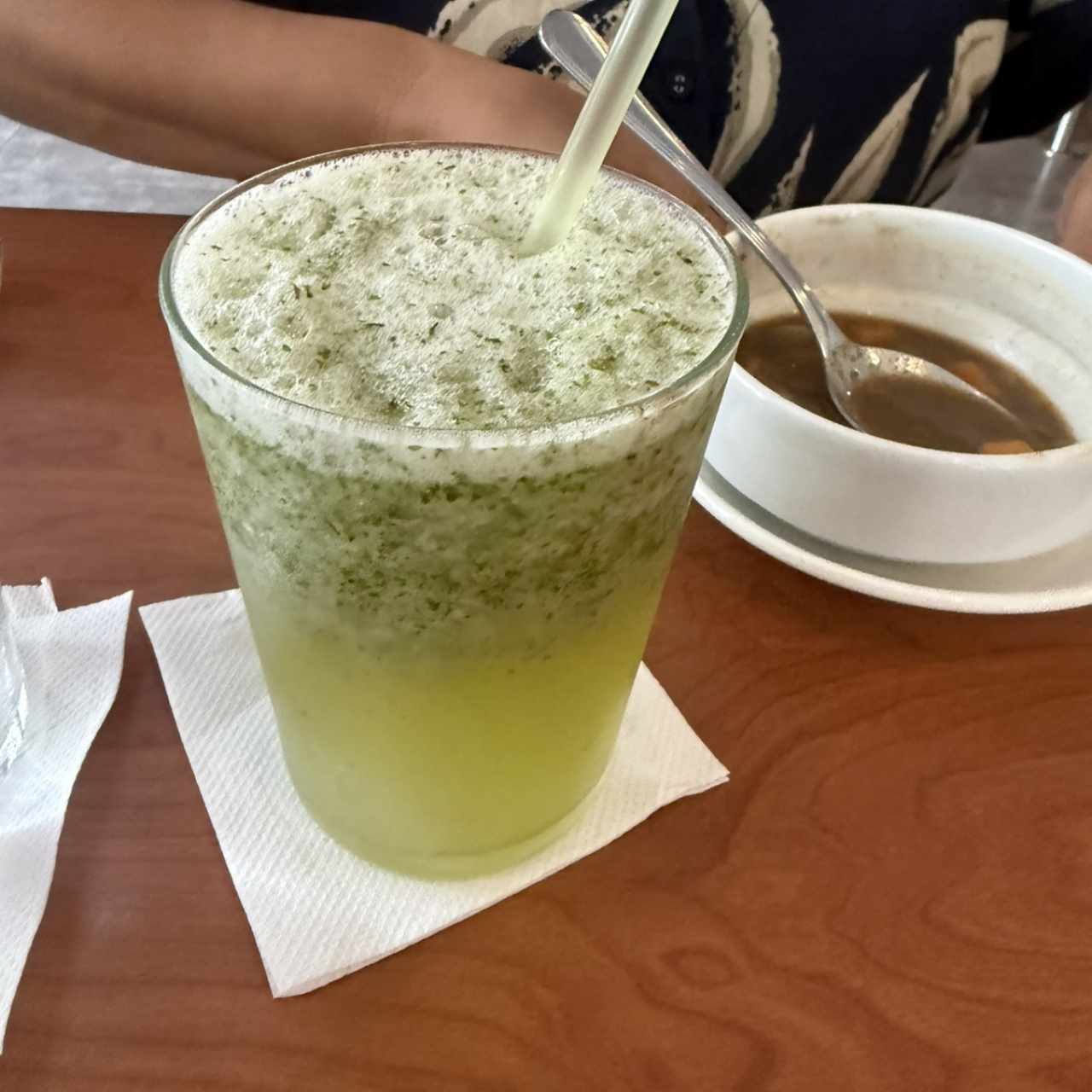 Limonada con hierbabuena