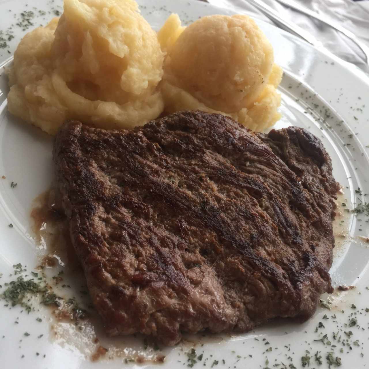 filete de res con puré