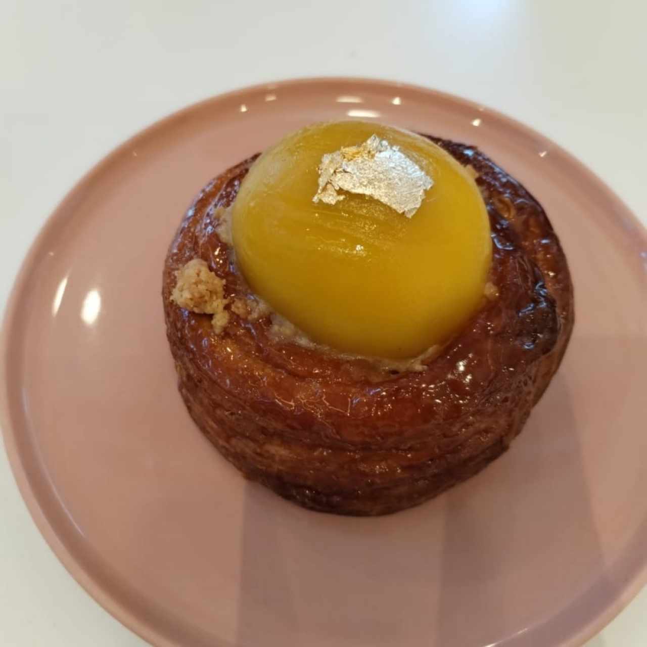 Postre de vainilla y melocotón