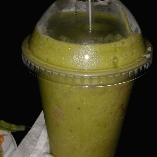 Mango,jenjibre, espinaca y guineo