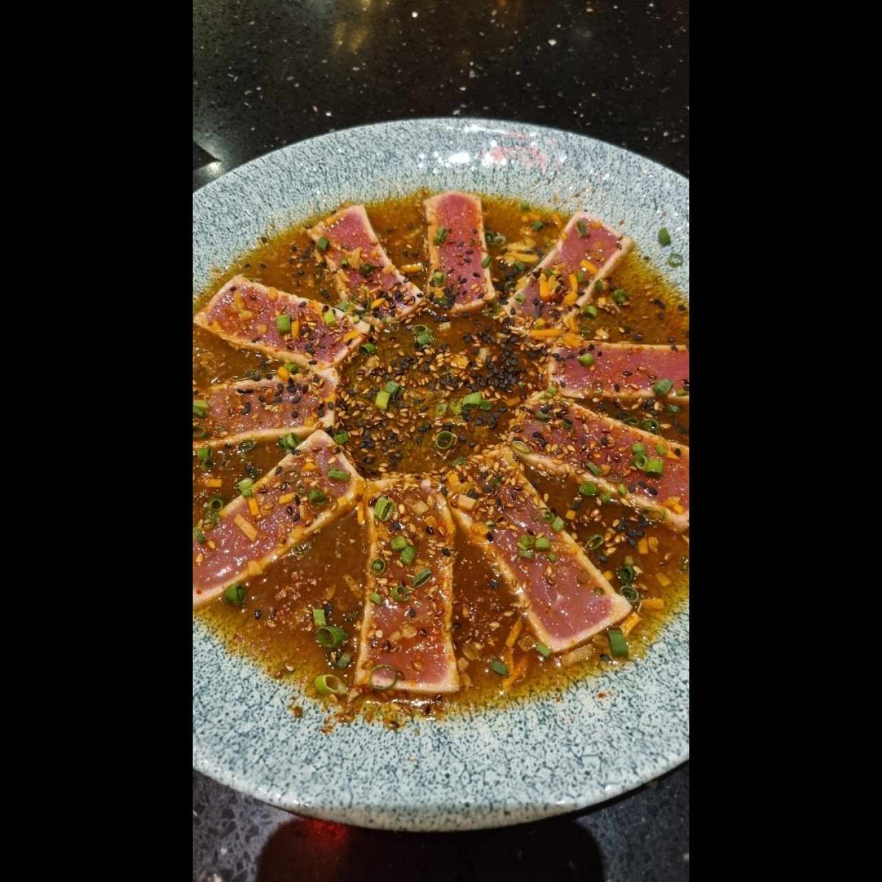 Entradas Calientes - Tartar de Atún
