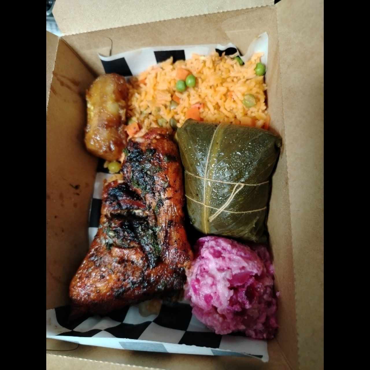 Asados Individuales - 1/4 de Pollo y tamal 