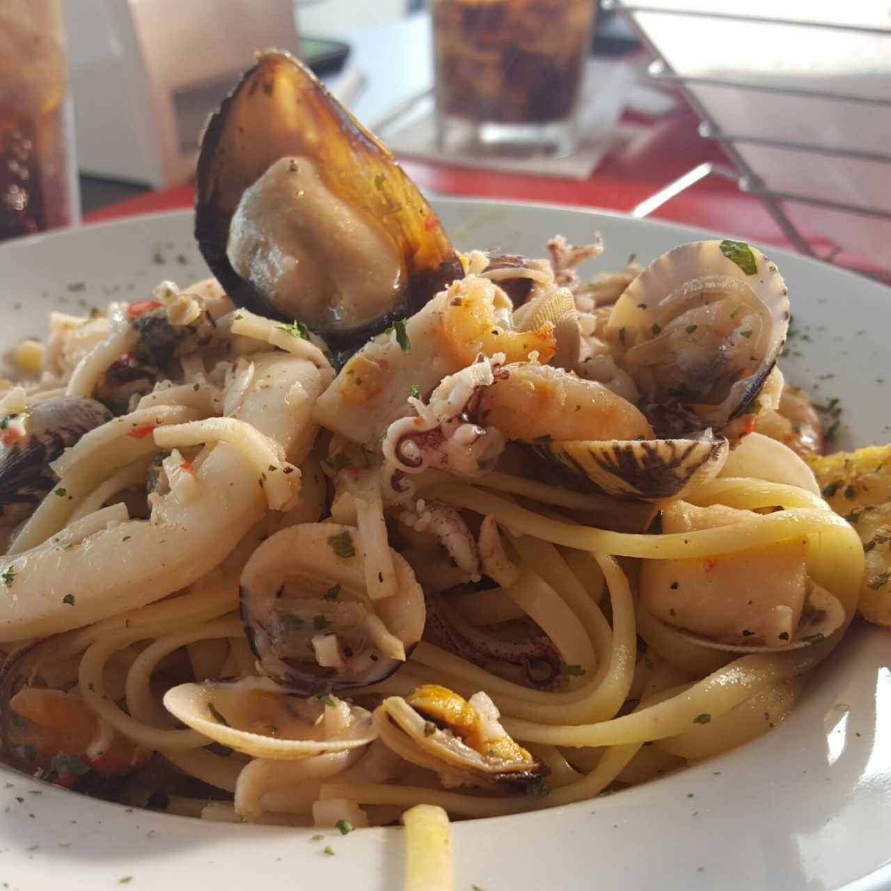 fettuccine pescatore al olio 