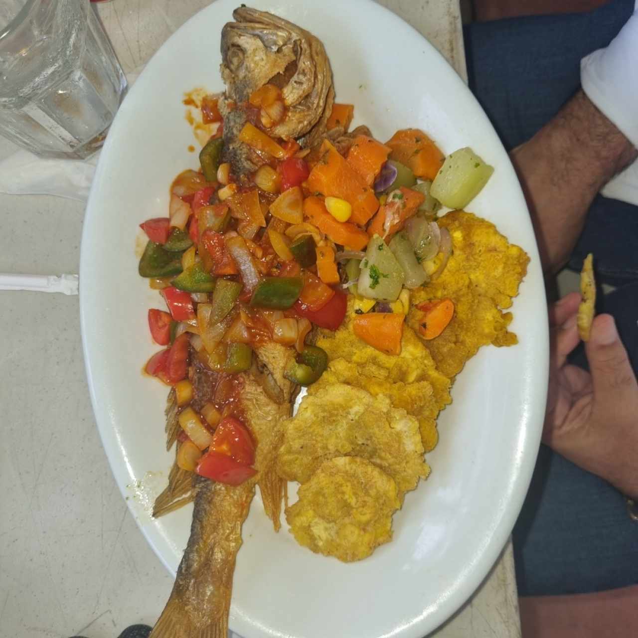 Corvina Entera Frita o en Salsa Criolla