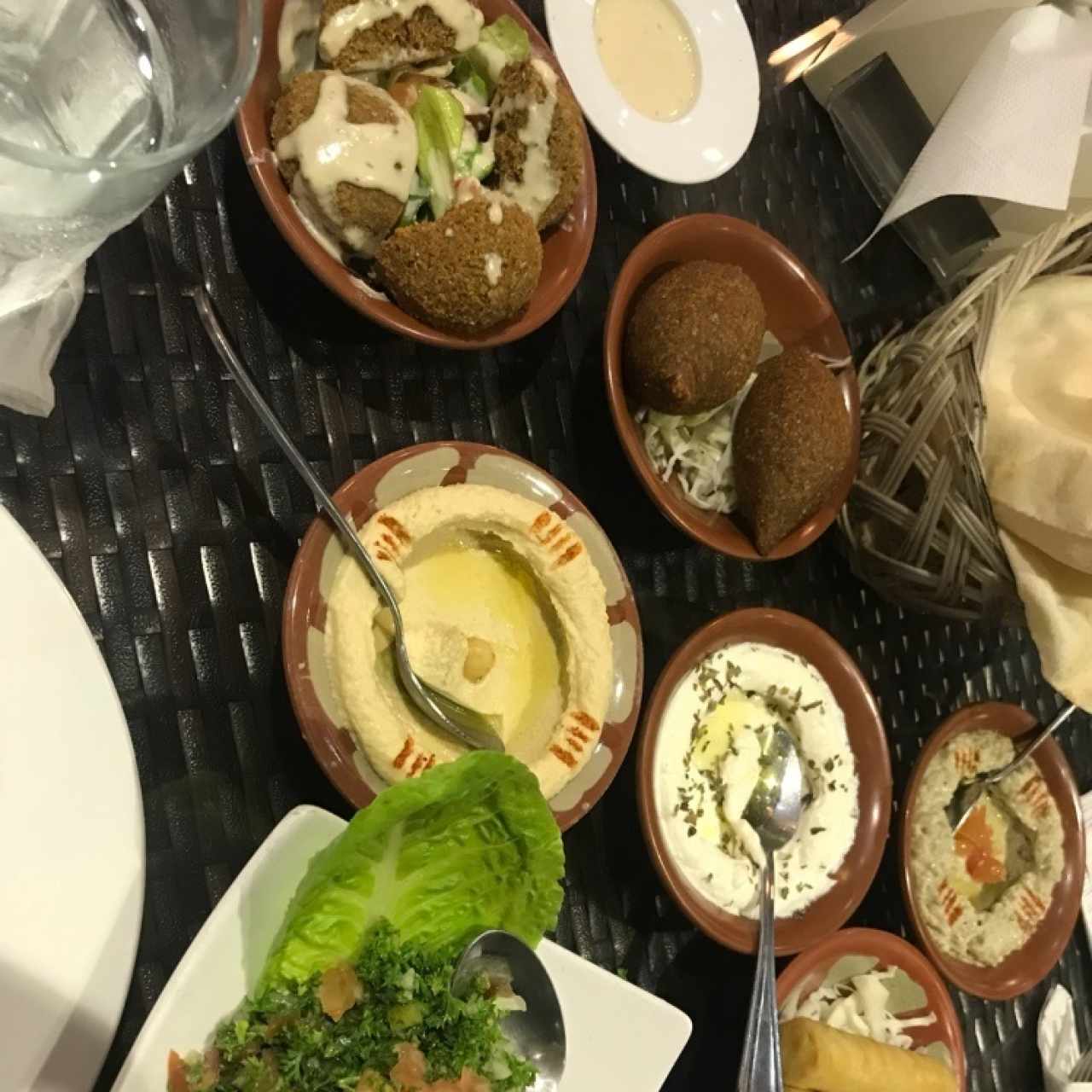 Mesa Libanesa 