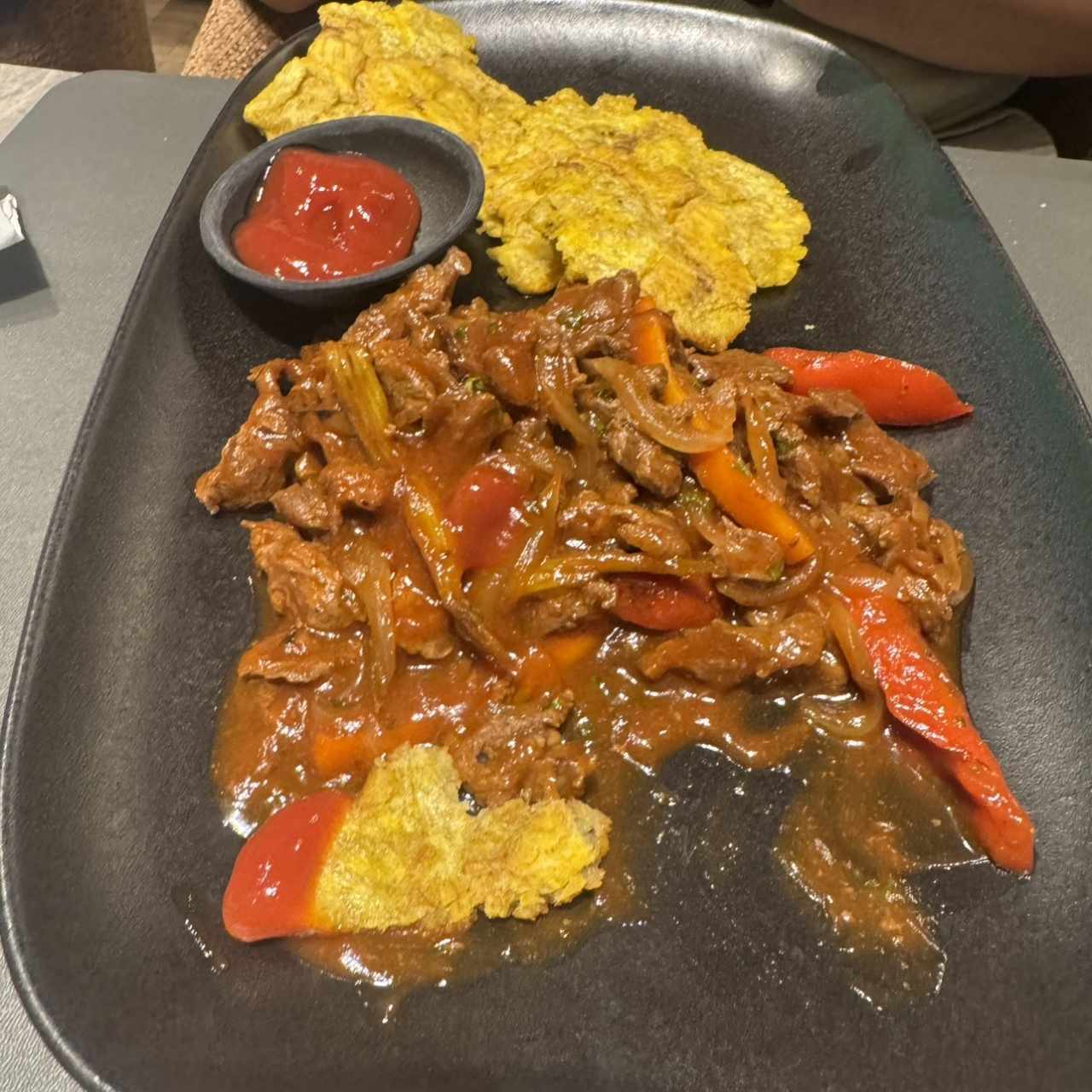 Bistec Picado con Cebolla