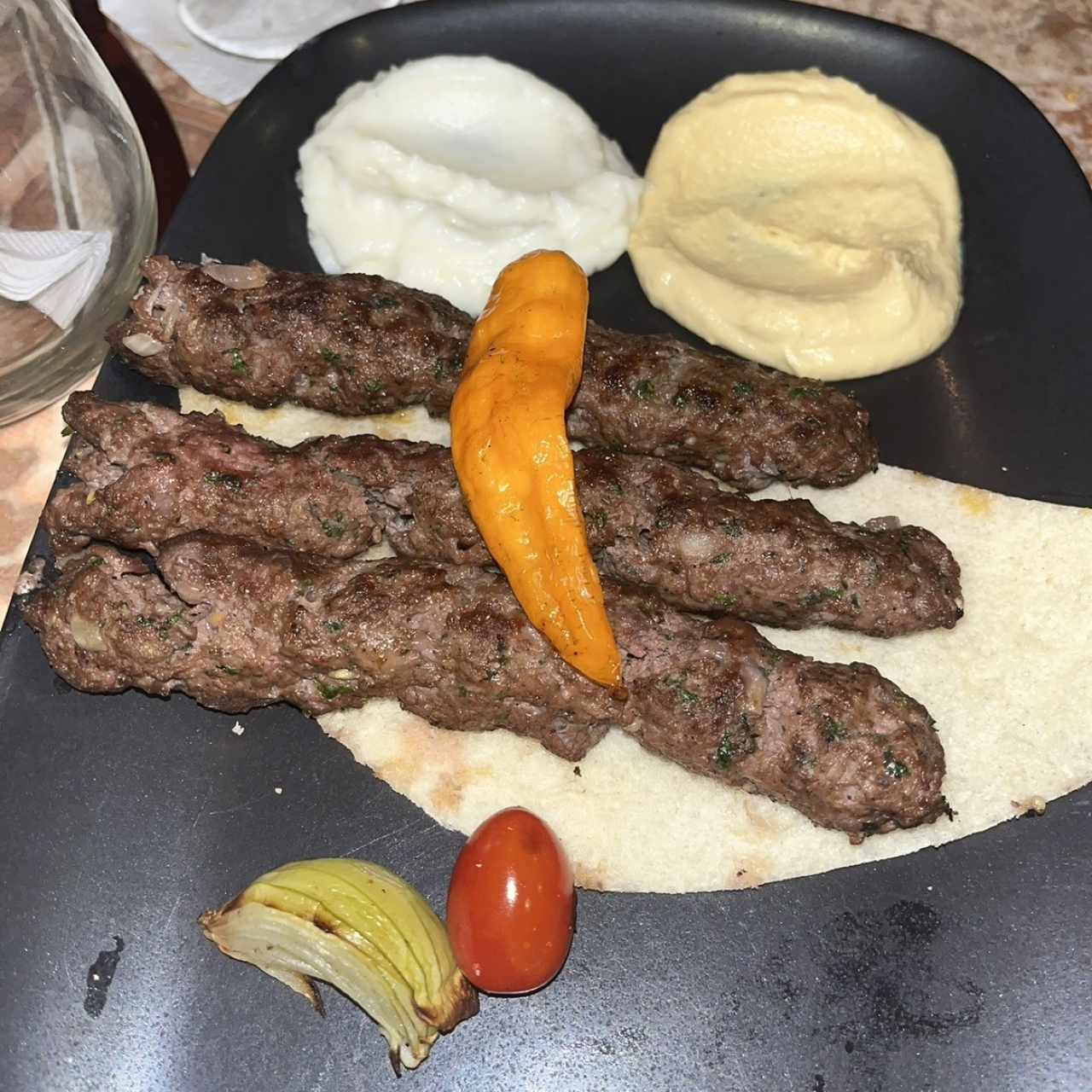 Platos Fuertes - Kafta de Cordero