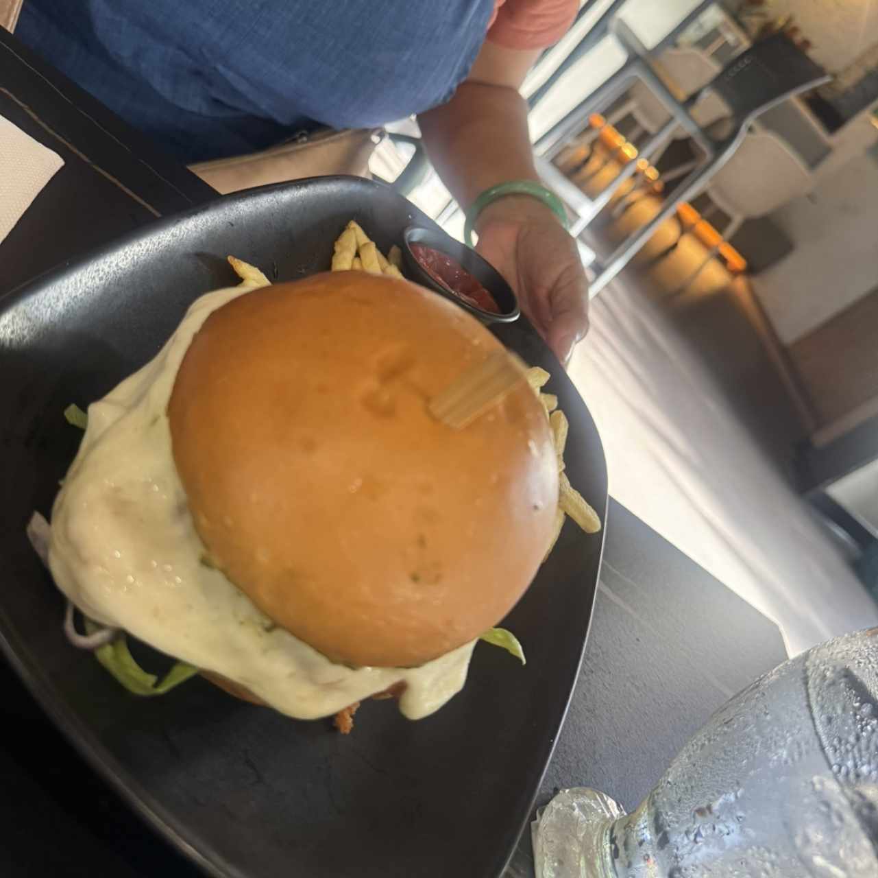 La Sexy Mona Burger