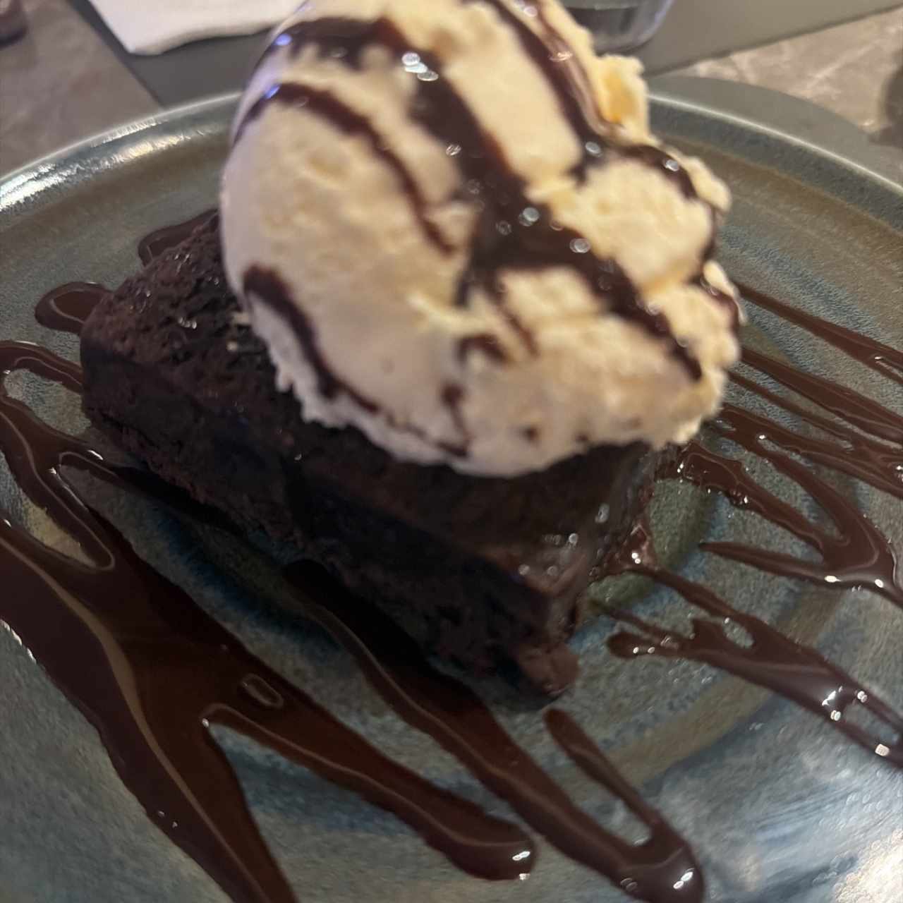 Postres - Brownie con Helado