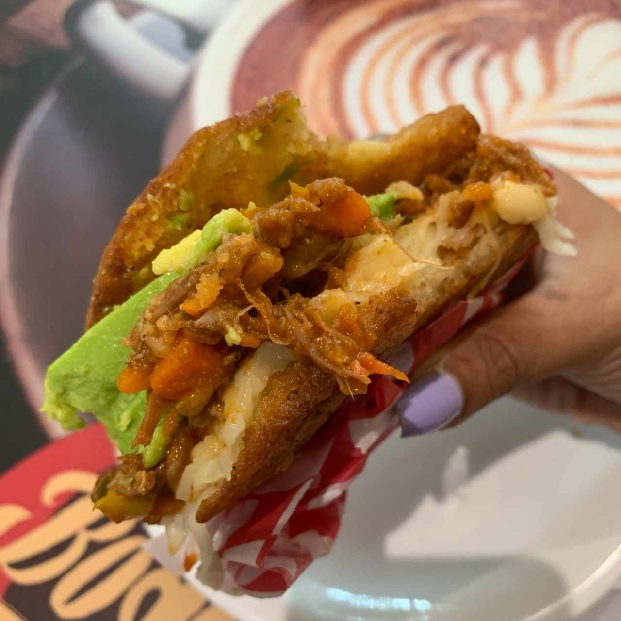 Arepa de Chicharrón y Ropa Vieja 