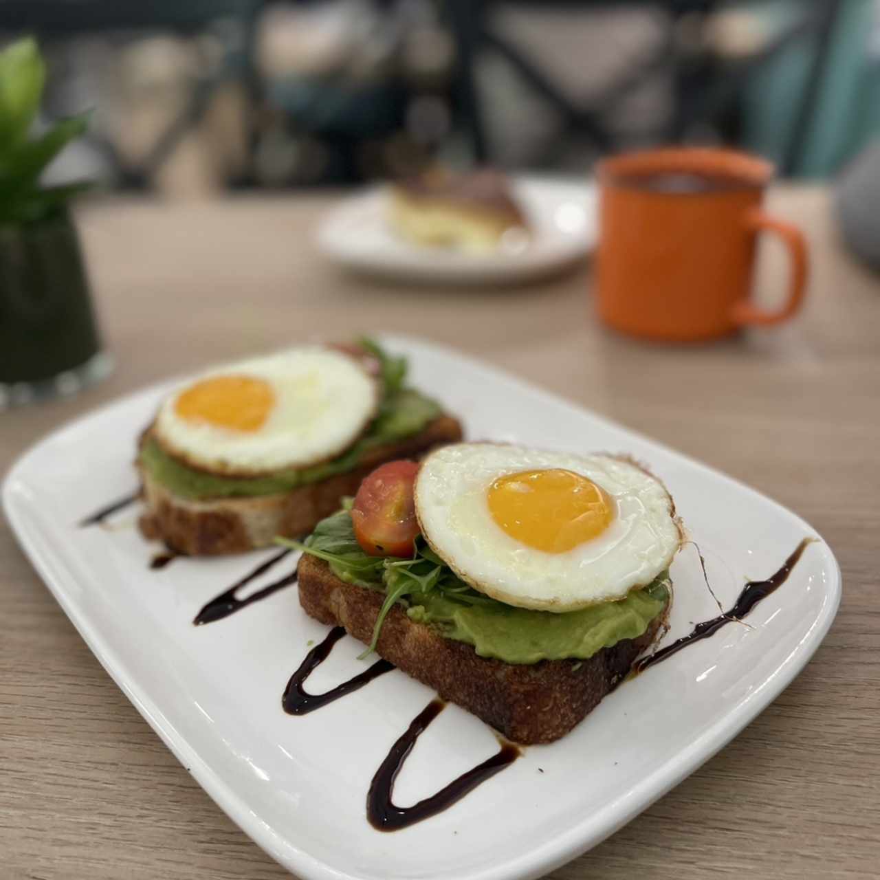 LO NUEVO - Tostada de aguacate