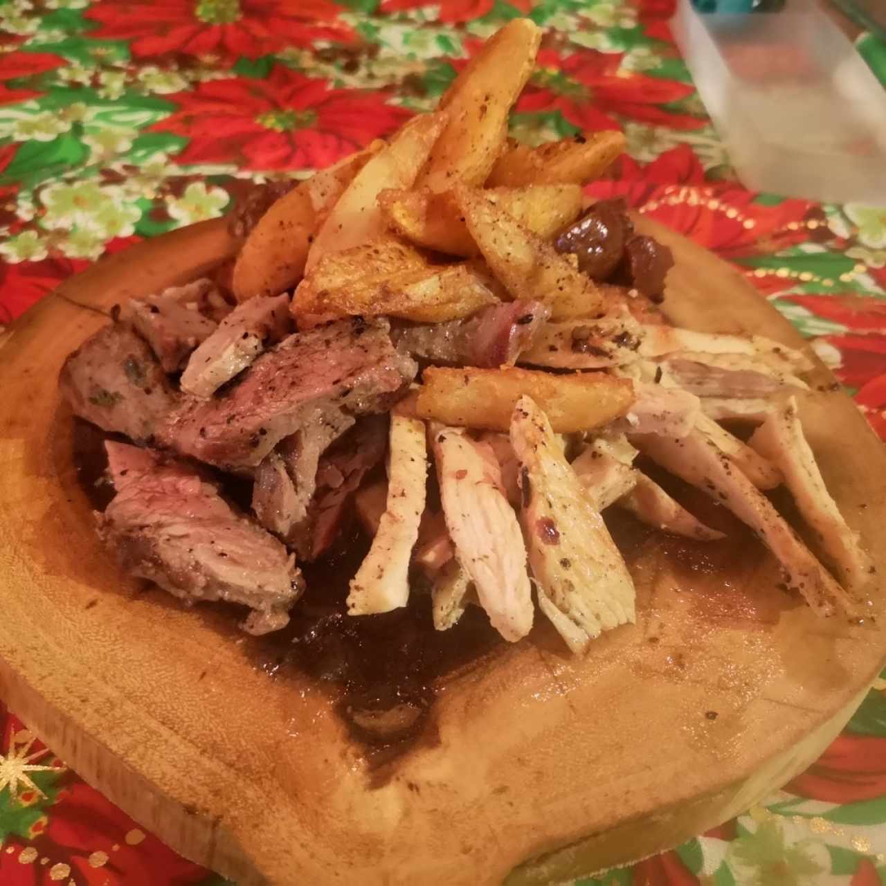Picada de vacío, pollo y chorizos