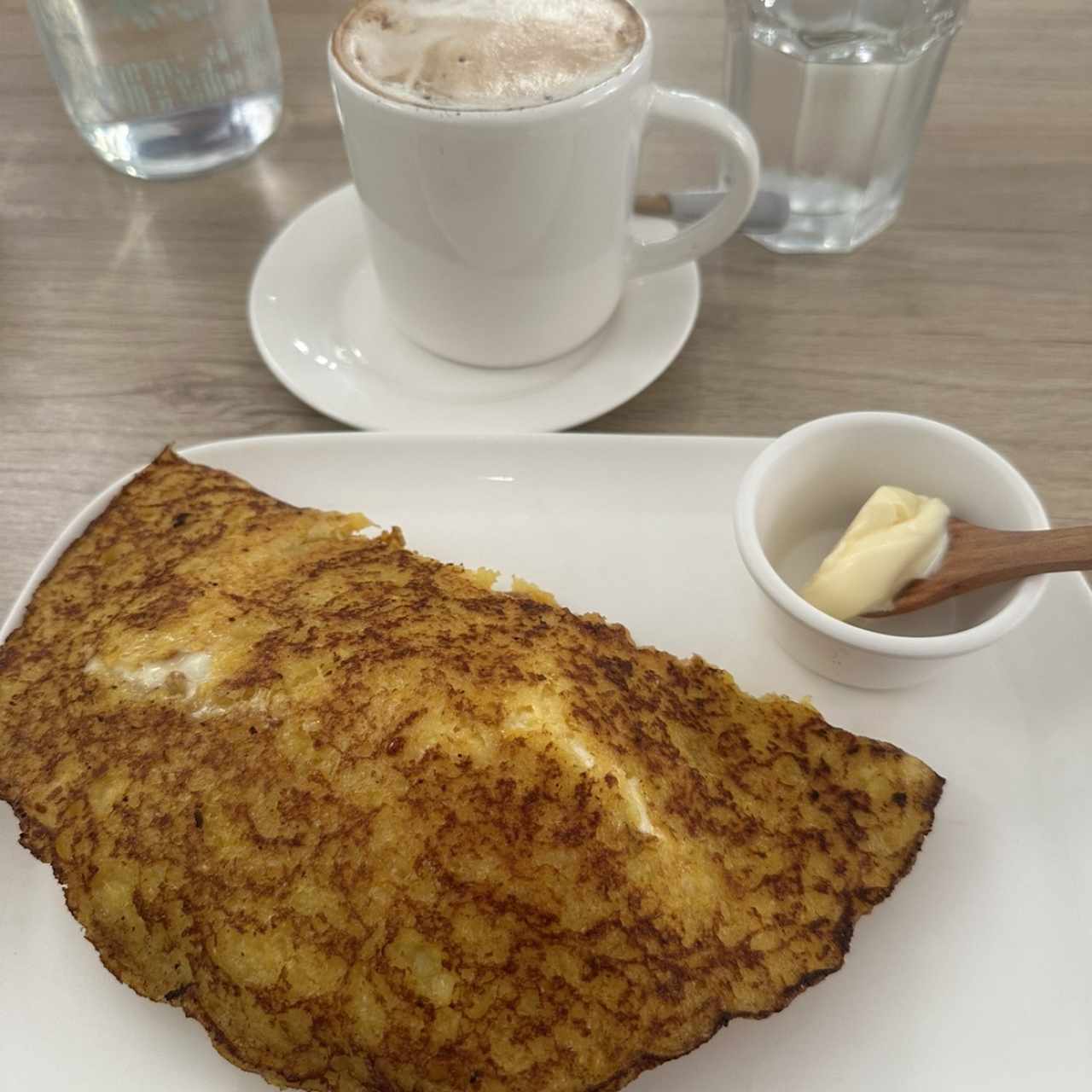 Cachapa de bistec picado y queso