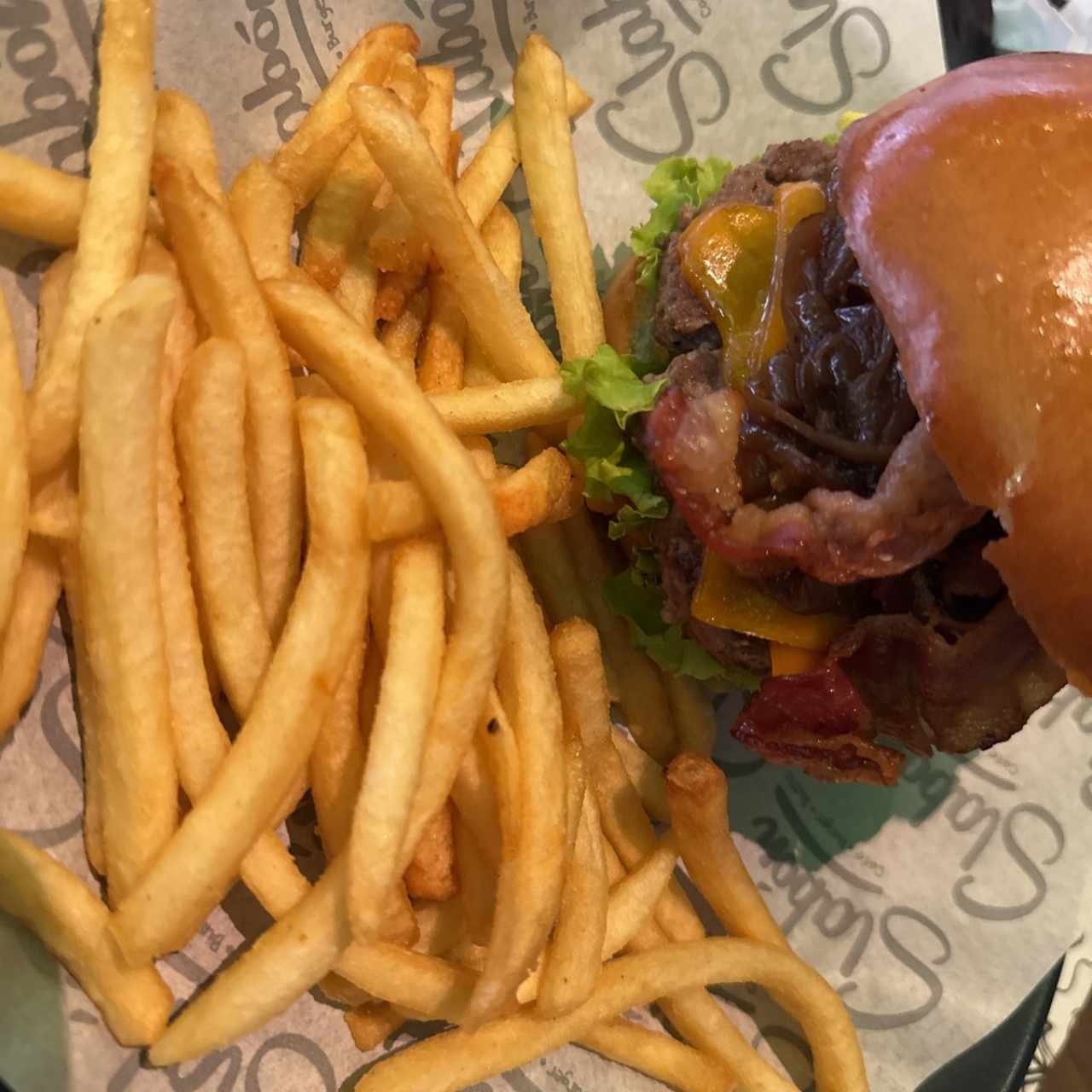 Burger - Monster Avocado