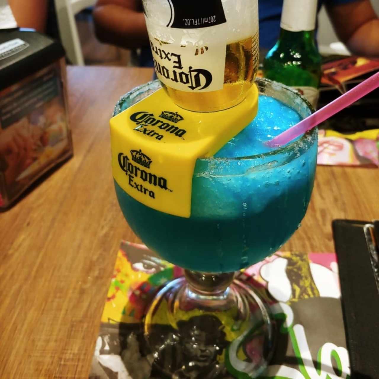 Blue curazao Margarita coronada