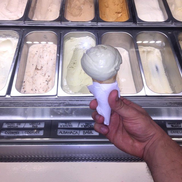 Helado de albahaca 
