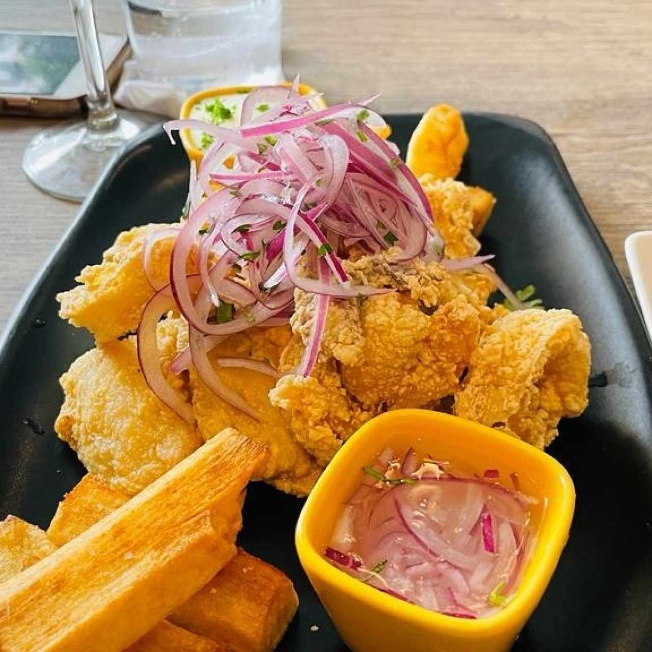TÍPICO - JALEA DE MARISCOS