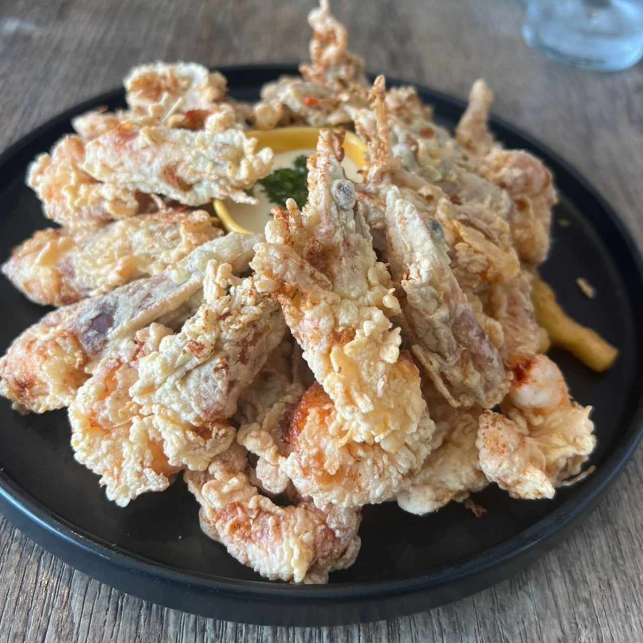CHICHARRÓN DE LANGOSTINOS