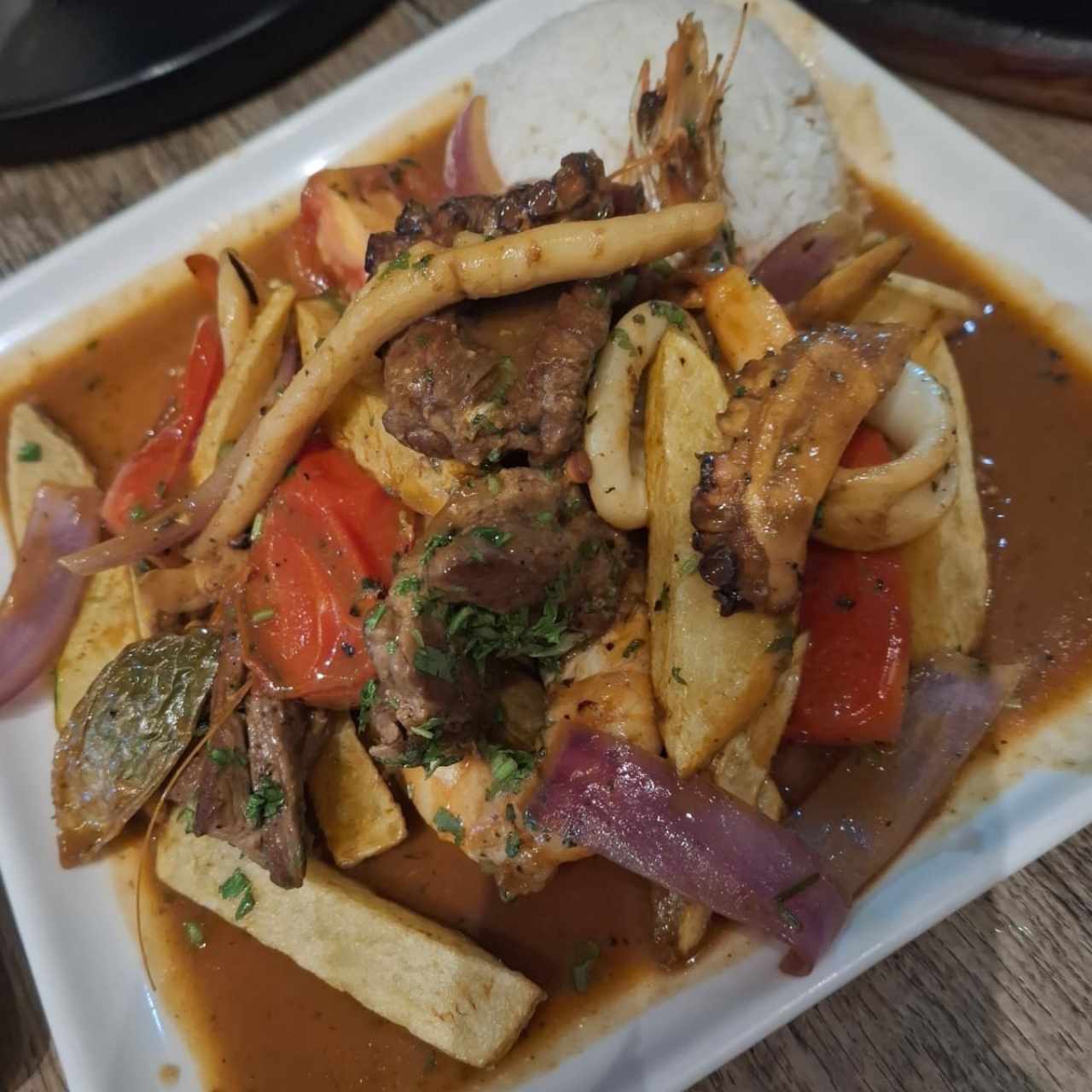 LOMO SALTADO MAR Y TIERRA